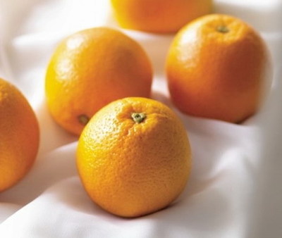 纸巾擦拭 鉴别染色橙子